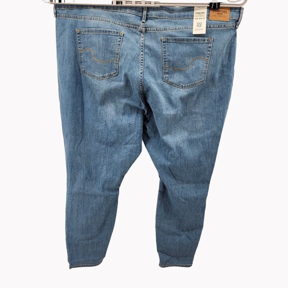 Signature Levi Strauss Womens 26 Mid Rise Skinny Distressed Denim Jeans - Picture 7 of 13